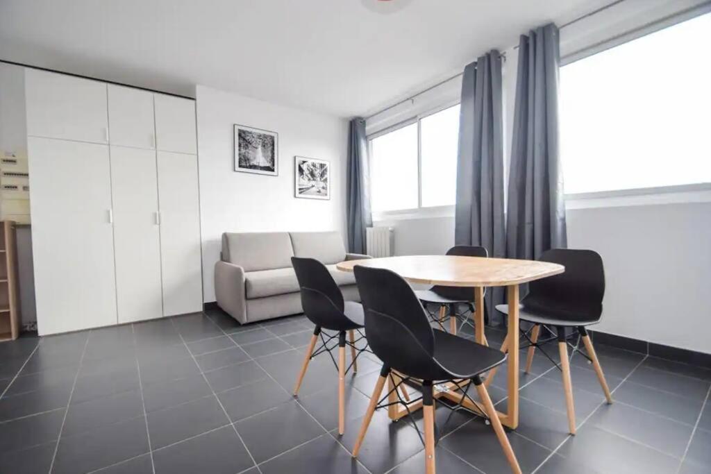 Escale-Marne Fr - 102 - Free Parking - Free Luggage Storage - All Equipped - Linen Included - Washing Machine - 10Mn Walk Metro 8 - Rer A - Panoramic View - From 1 To 4 Guests Майсонс-Алфорт Екстериор снимка